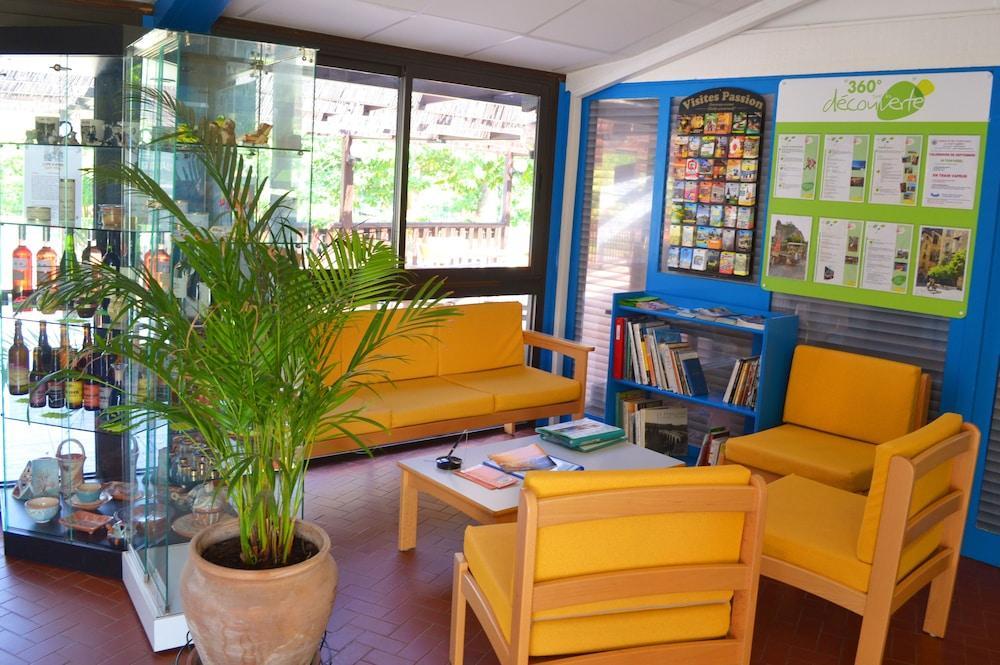 Vvf Dordogne Lot Hotel Gluges Buitenkant foto