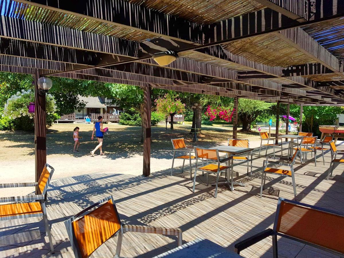 Vvf Dordogne Lot Hotel Gluges Buitenkant foto